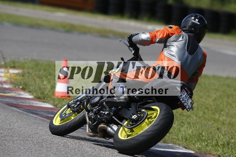 /Archiv-2024/29 12.06.2024 MOTO.CH Track Day ADR/Gruppe blau/105